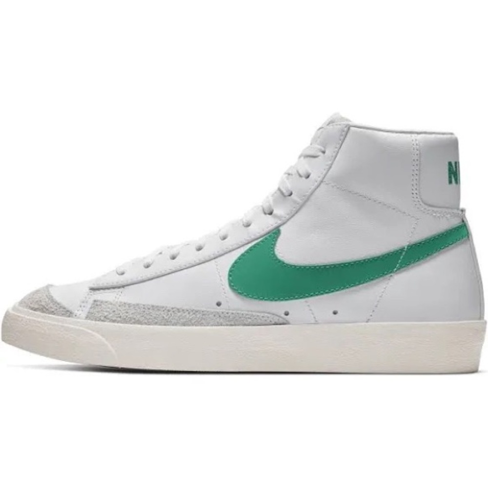 Nike Blazer Mid 77 in Vintage Green